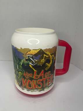 2000 Whirley The 64 oz. Monster Dragon Graphic Plastic Mug Y2K